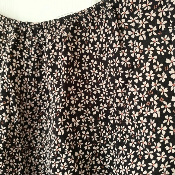 brandy floral shorts - Picture 2 of 2